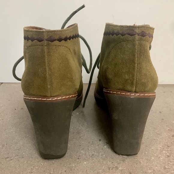 Suede booties size 7M - Picture 3 of 5